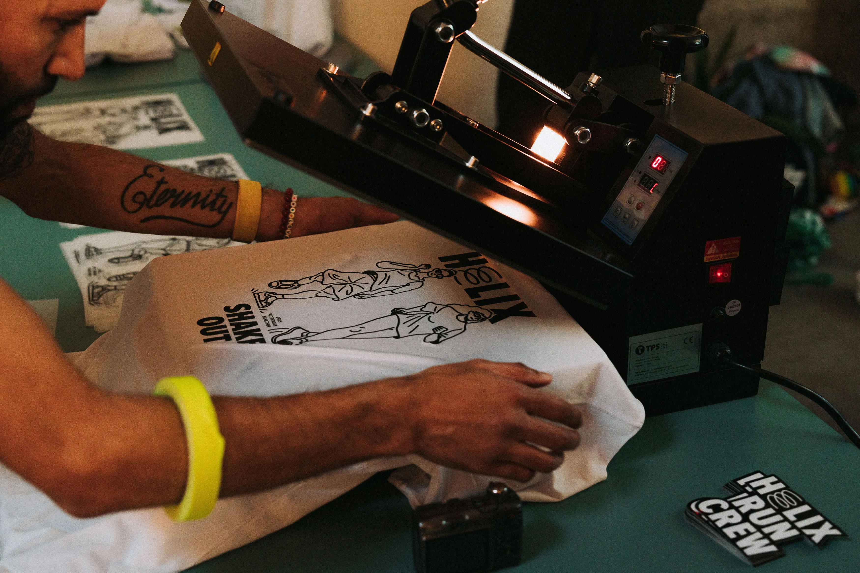 Helix Shake Out Shirts x Daan Timmer